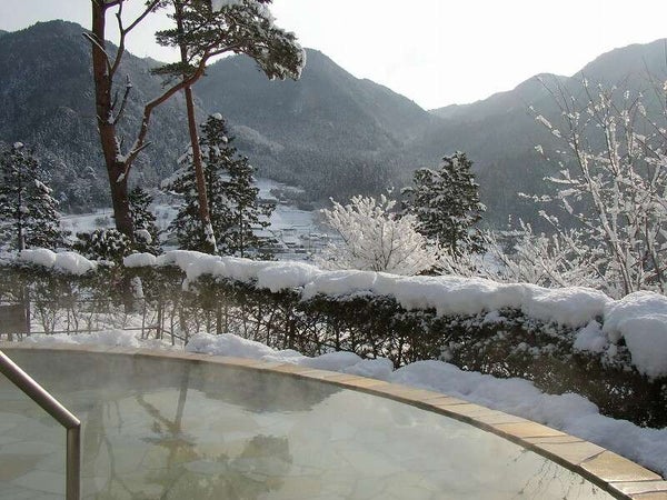 【富山・高岡・砺波エリア発】 ”ウマ”いもん A5ランク〇〇牛ランチ と ご当地食べ歩き ”馬〇〇温泉” ご入浴!うま年に行く!新春ミステリー 日帰り2